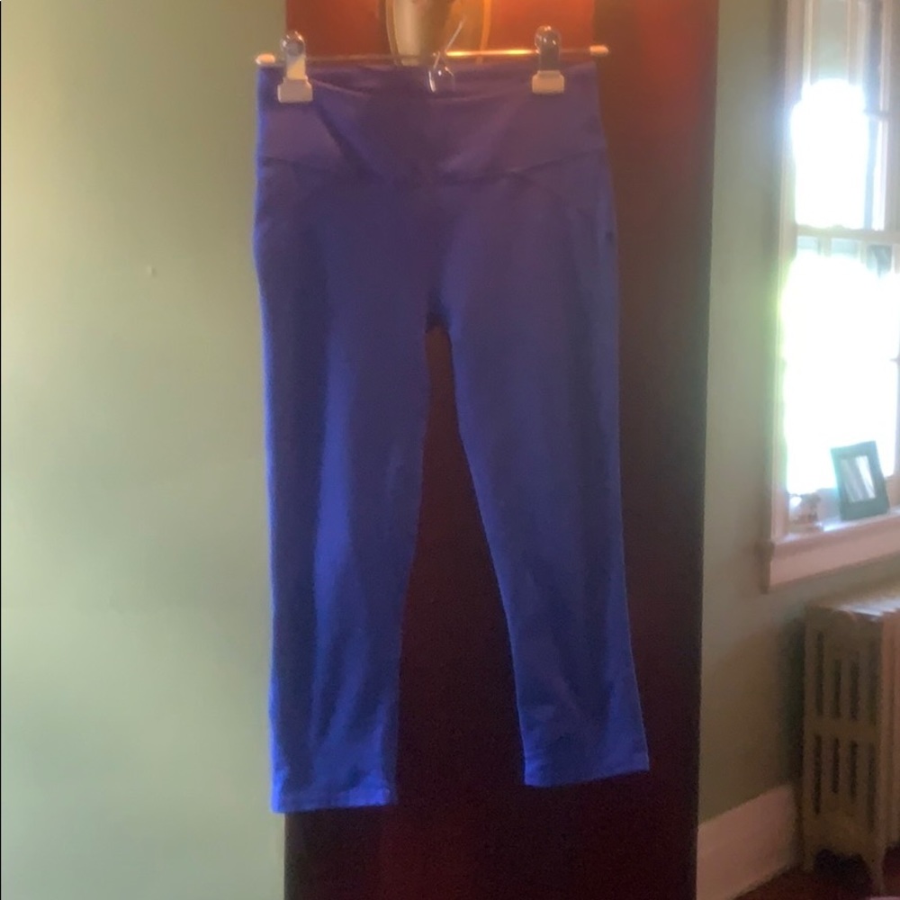 Fabletics capris